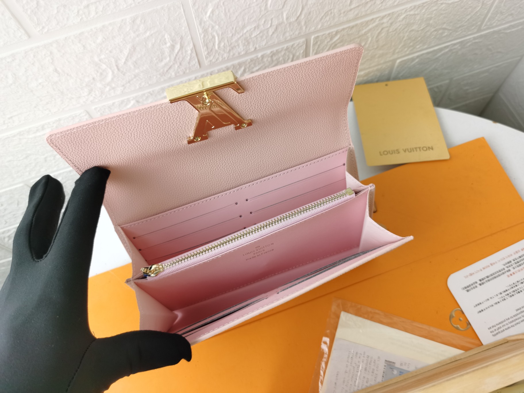 Capucines 財布 - ファッションとスタイルの完璧な融合