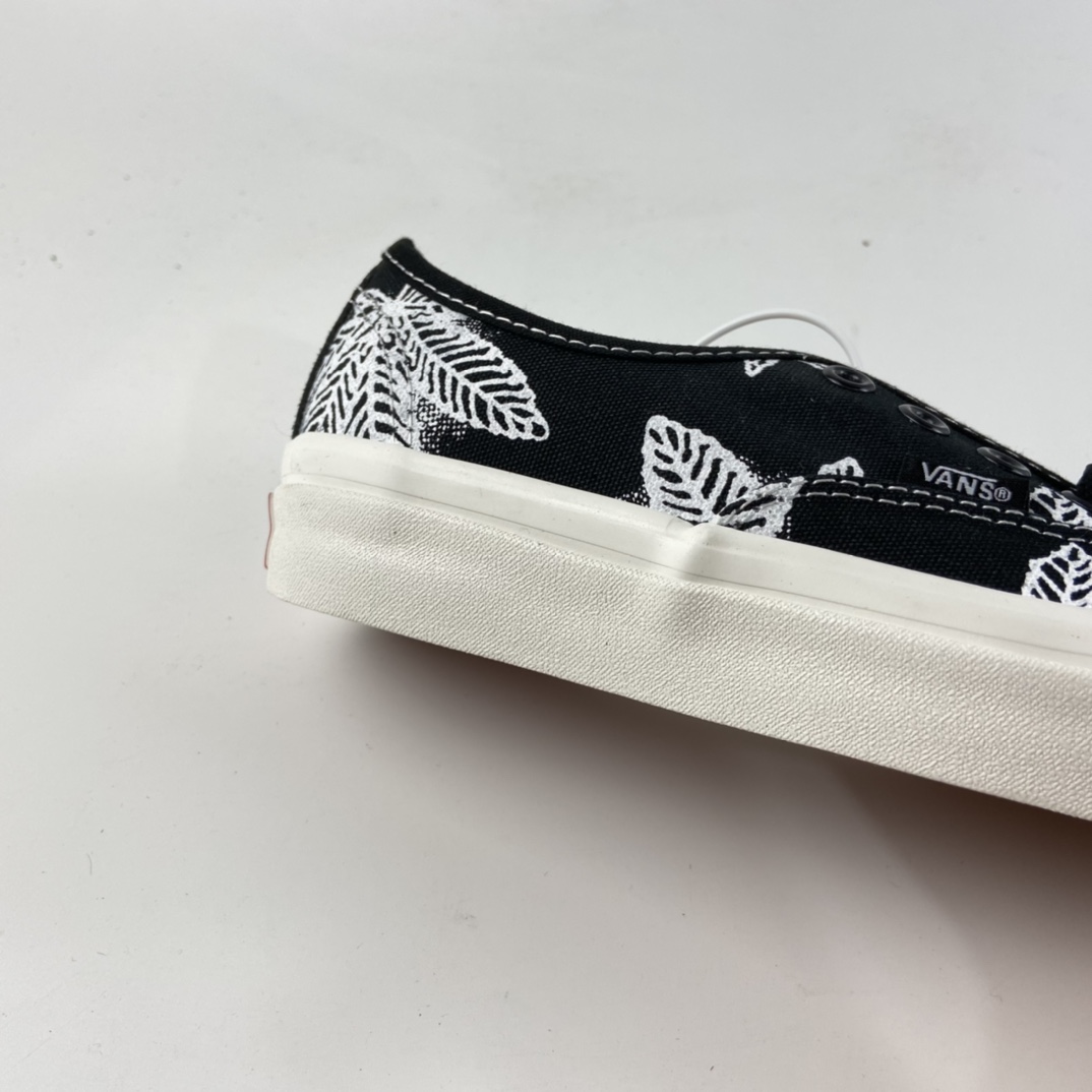 P150 Vans Vault OG Authentic LX高端支线21SS 黑白麻叶帆布复古板鞋 VN0A4BV94JN