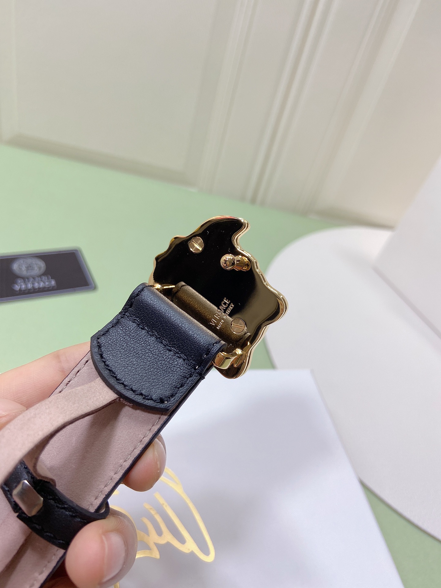 范思哲官网新款带身釆用双面头层牛皮大