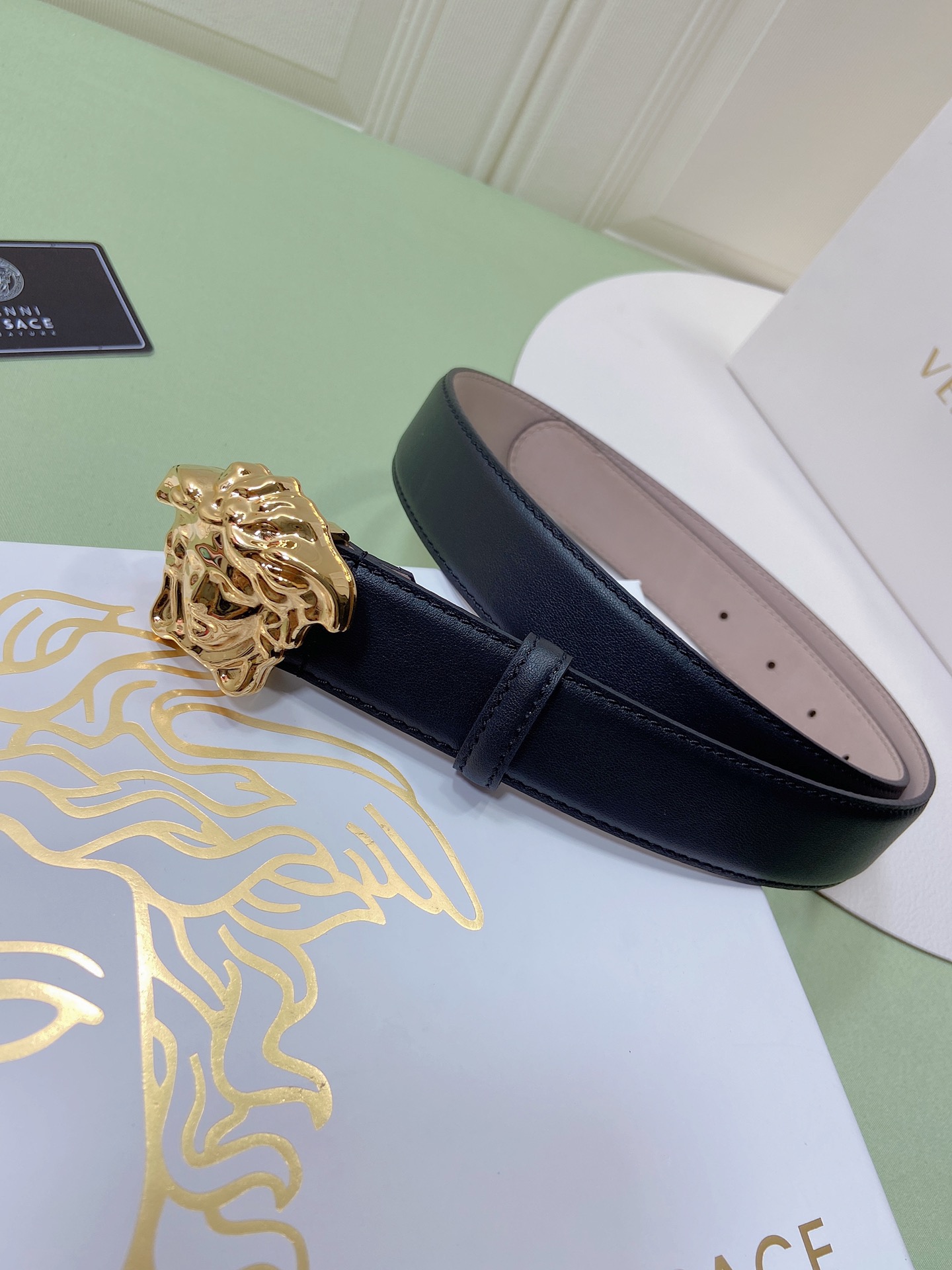 范思哲官网新款带身釆用双面头层牛皮大