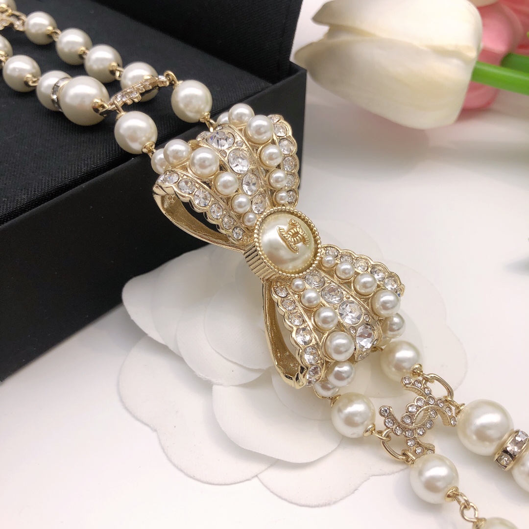 编号XXL0036
香奈儿CHANEL 原单新品  小香蝴蝶结🎀珍珠项链 高端品质，专柜11开模，专柜原