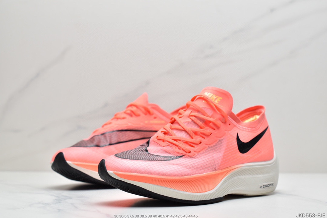 160 耐克Nike ZoomX Vaporfly Next% 马拉松跑步鞋鞋面使用了全新 Vaporweave 科技 AO4568-103
