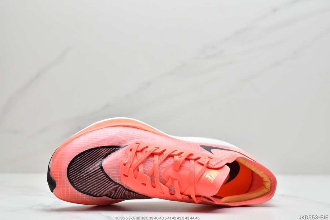 160 耐克Nike ZoomX Vaporfly Next% 马拉松跑步鞋鞋面使用了全新 Vaporweave 科技 AO4568-103