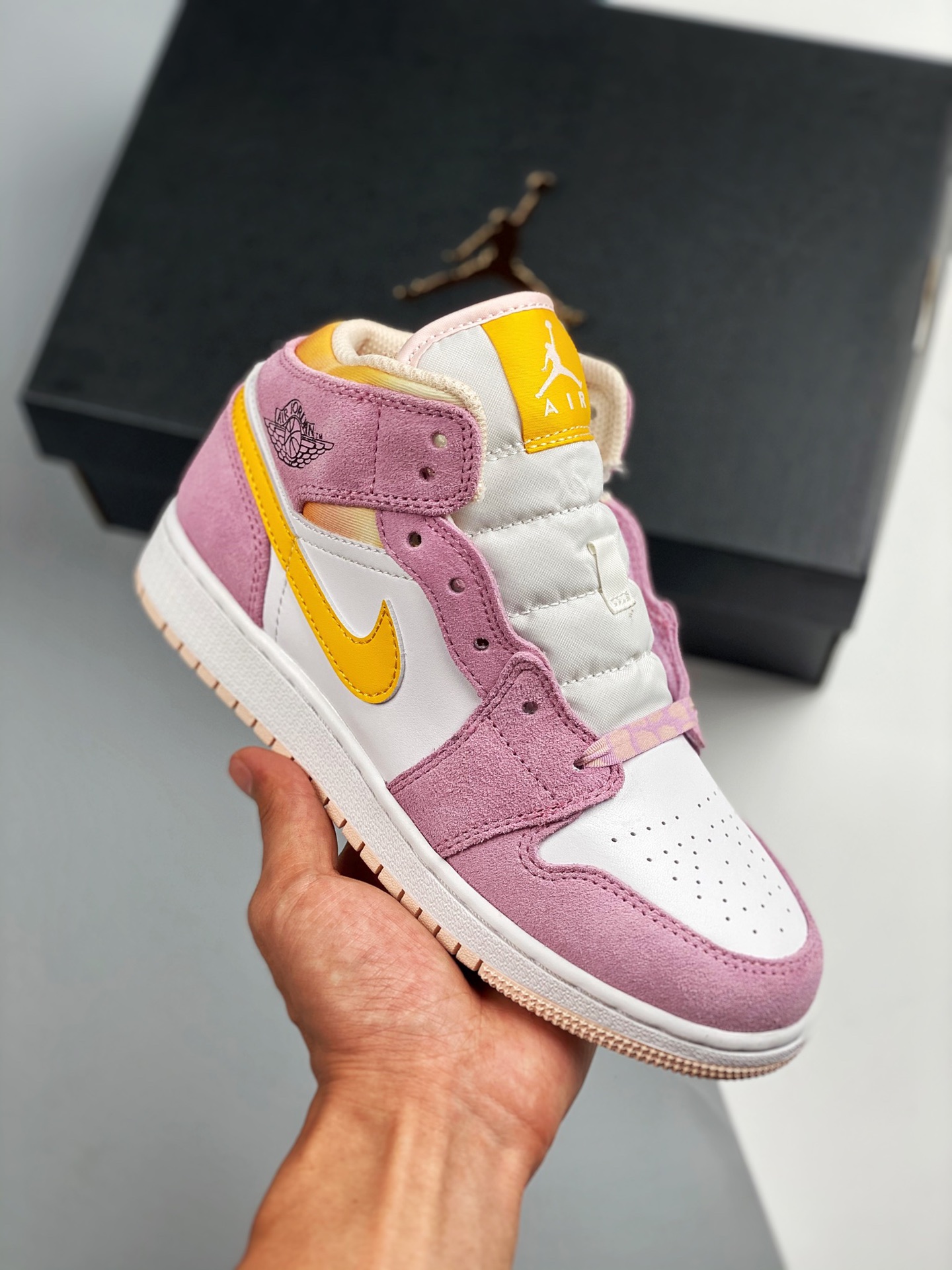 Versión de inspección Air Jordan 1 Mid rosa sakura, la mejor versión de gama media del mercado, calidad superior! La ún…