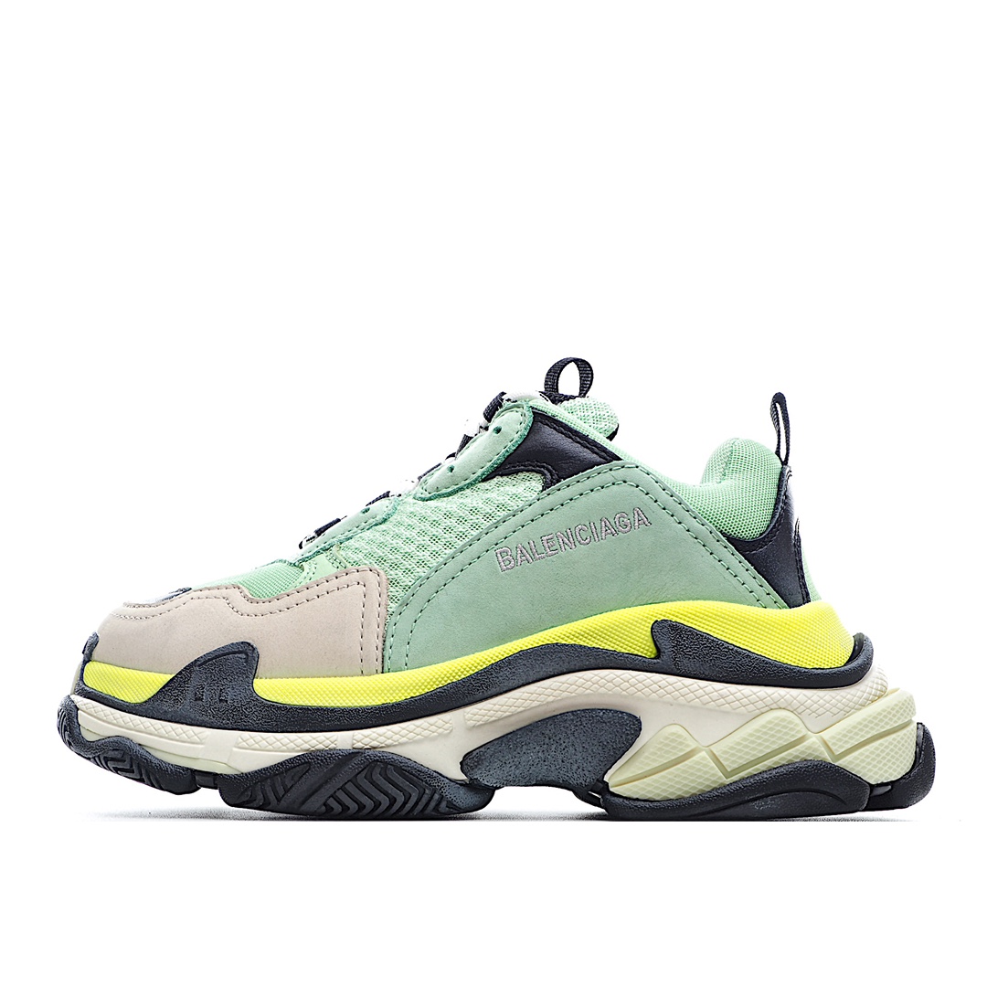 J5 公司级原盒Balenciaga  Triple S 巴黎世家老爹鞋 1.0八层底 突破不可能 首发原底八层组合巴黎世家 不做任何对比 眼见为实 组合细节最接近原版原底八层组合 首家实现原档电绣同步公司 字体对位不连线 TPU原模亮底 透气孔厚度均匀 完美公司玩家 艺术家 欢迎细节鉴赏配套布袋、鞋带、合格证齐全