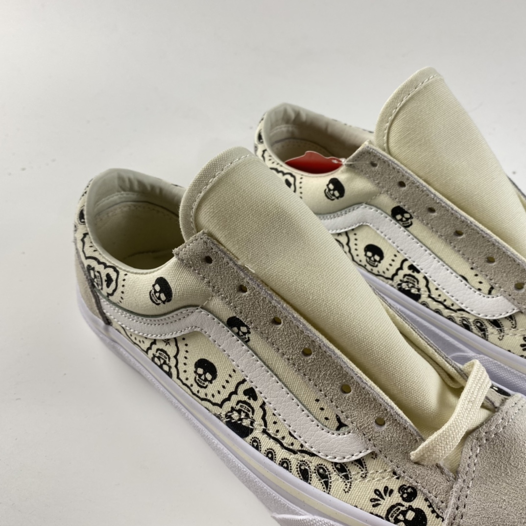 P150 Vans Style 36 万斯骷髅头印花 低帮硫化帆布休闲板鞋 VN0A4BVEN8K