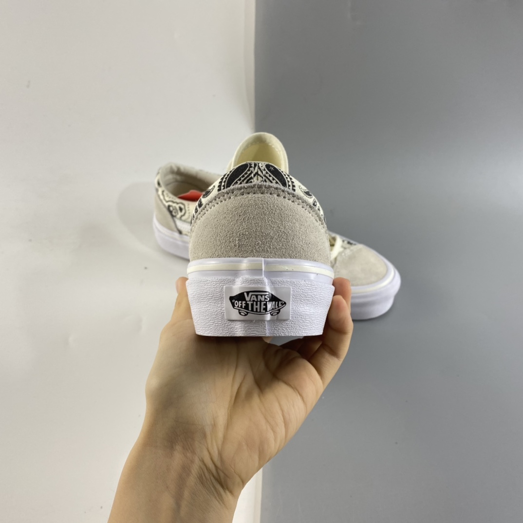 P150 Vans Style 36 万斯骷髅头印花 低帮硫化帆布休闲板鞋 VN0A4BVEN8K