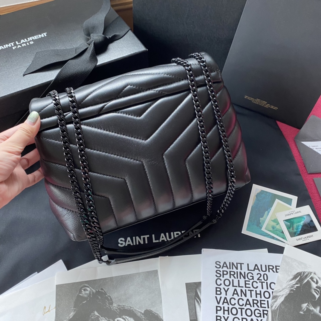 Saint Laurent #𝙇𝙤𝙪𝙇𝙤𝙪 版本【 全套包装】一直被大家追问这个款式的小号什么时候