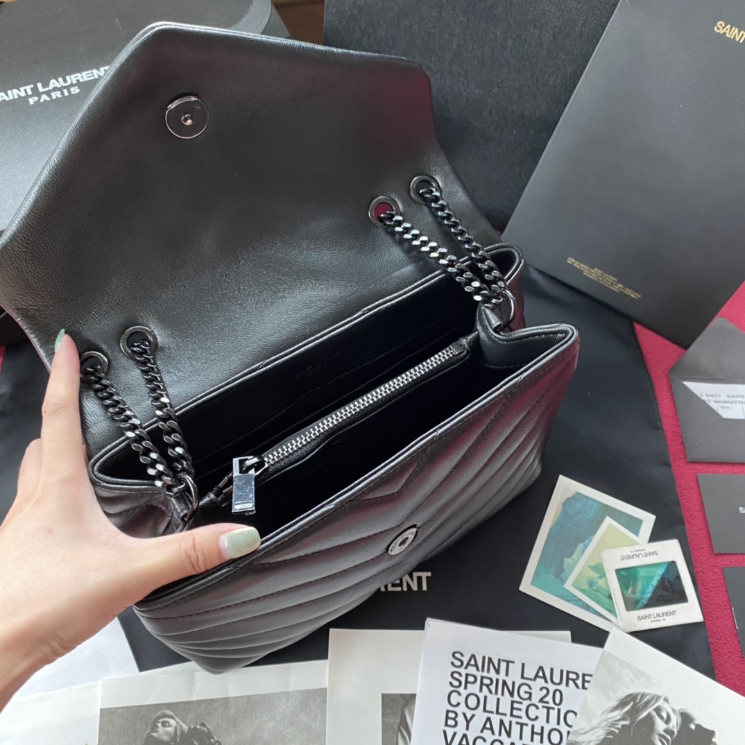 Saint Laurent #𝙇𝙤𝙪𝙇𝙤𝙪 版本【 全套包装】一直被大家追问这个款式的小号什么时候