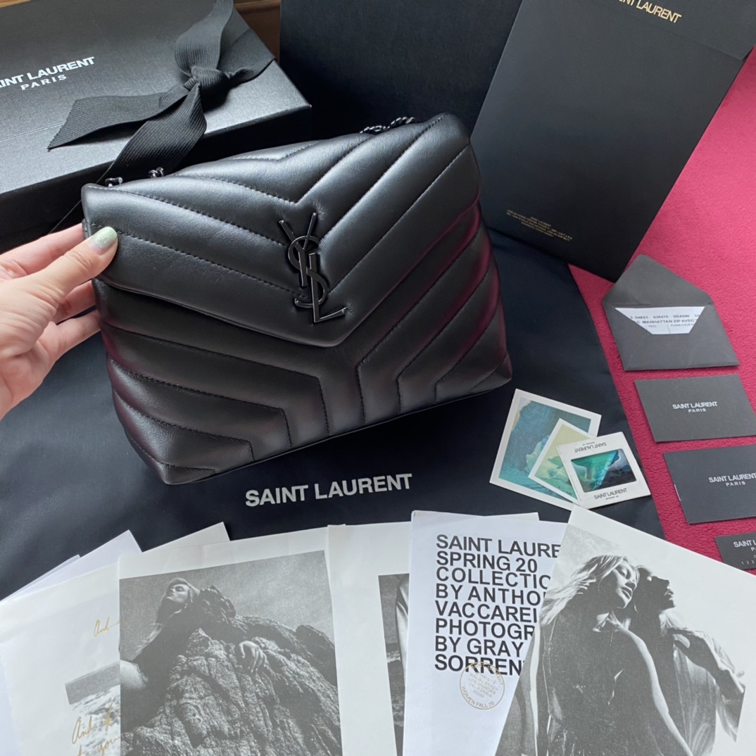 Saint Laurent #𝙇𝙤𝙪𝙇𝙤𝙪 版本【 全套包装】一直被大家追问这个款式的小号什么时候
