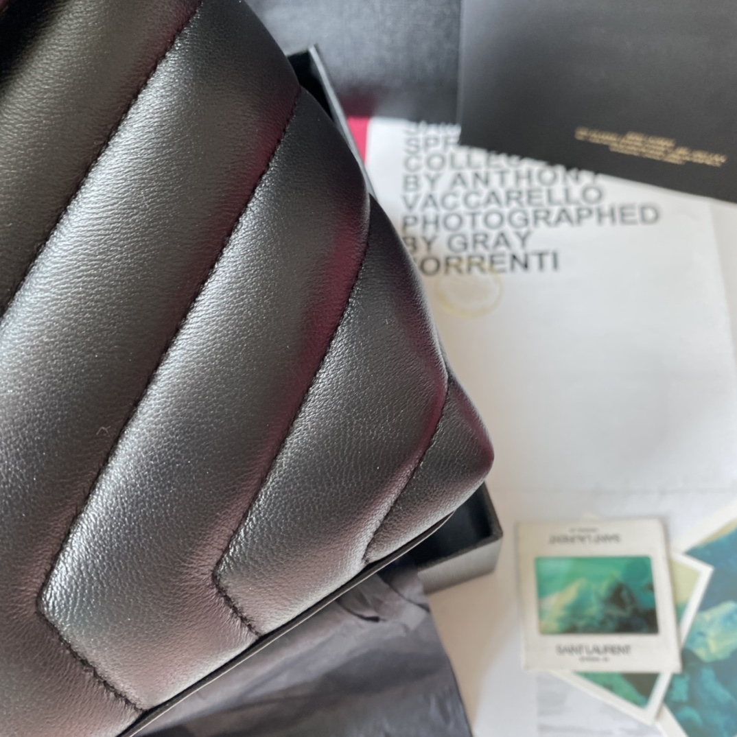 Saint Laurent #𝙇𝙤𝙪𝙇𝙤𝙪 版本【 全套包装】一直被大家追问这个款式的小号什么时候