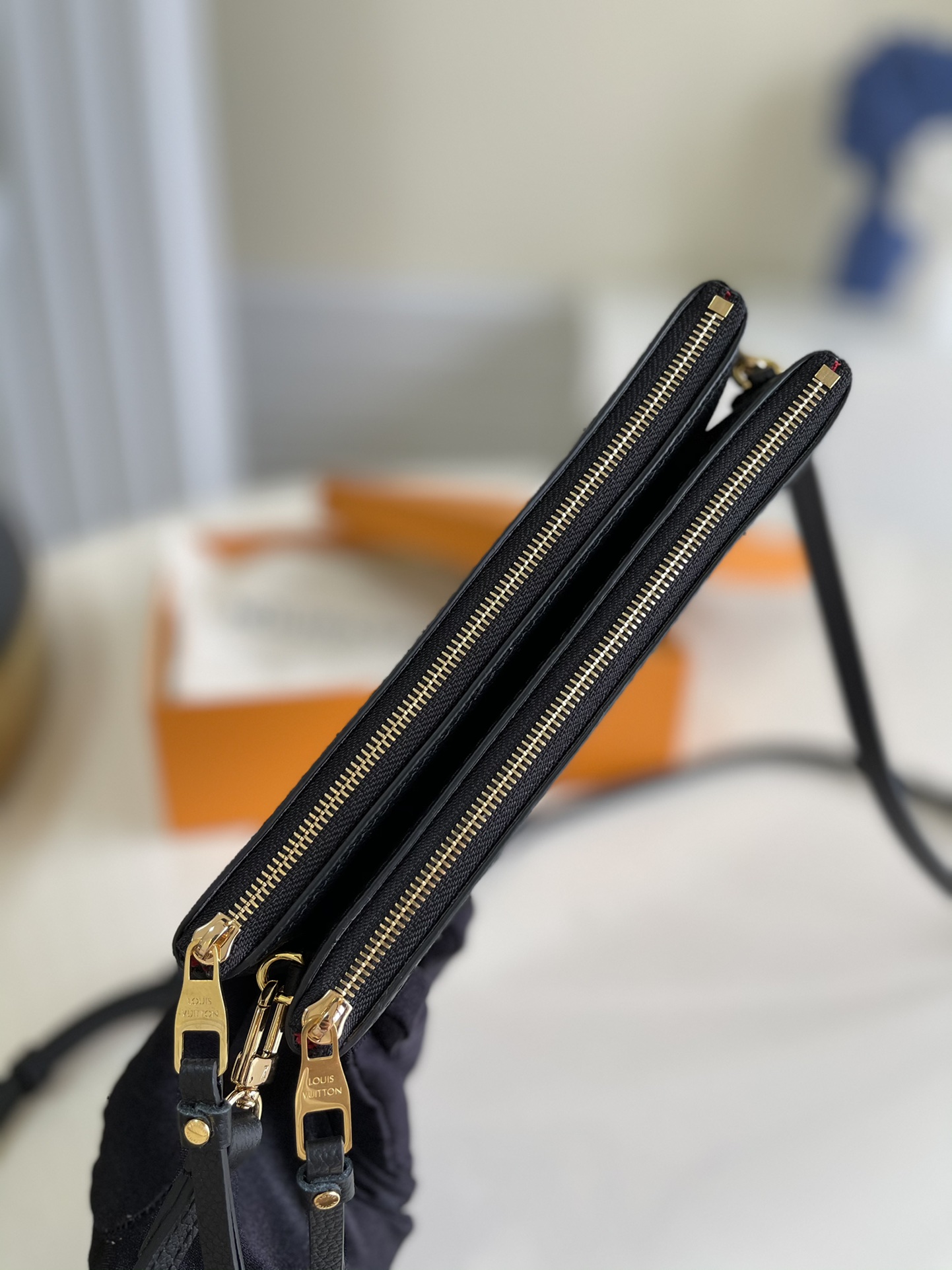 Louis Vuitton Haute Couture Classic Luxury Handbag Shoulder Crossbody 3