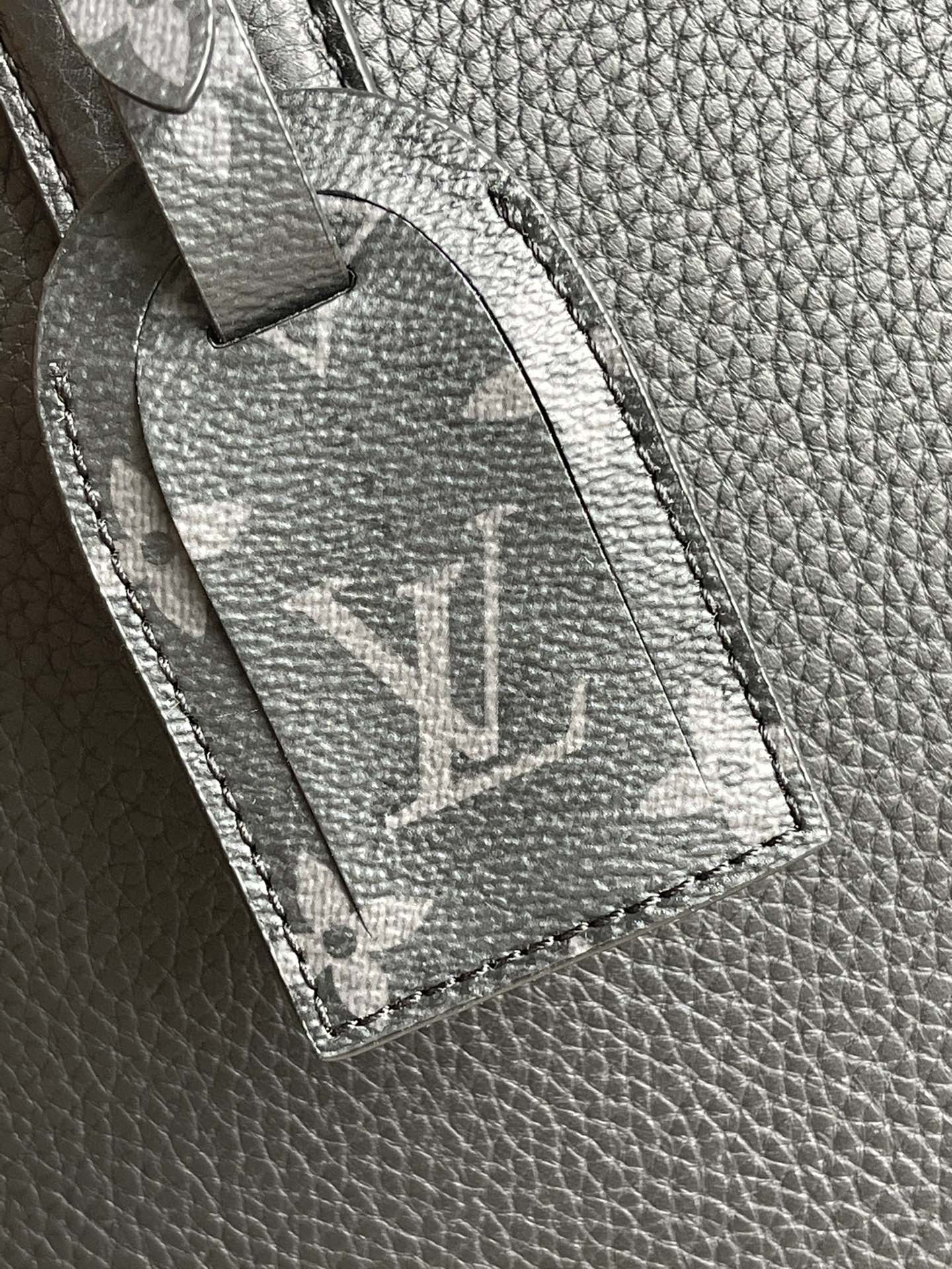 Louis Vuitton LV Cabas Voyage bag M52817