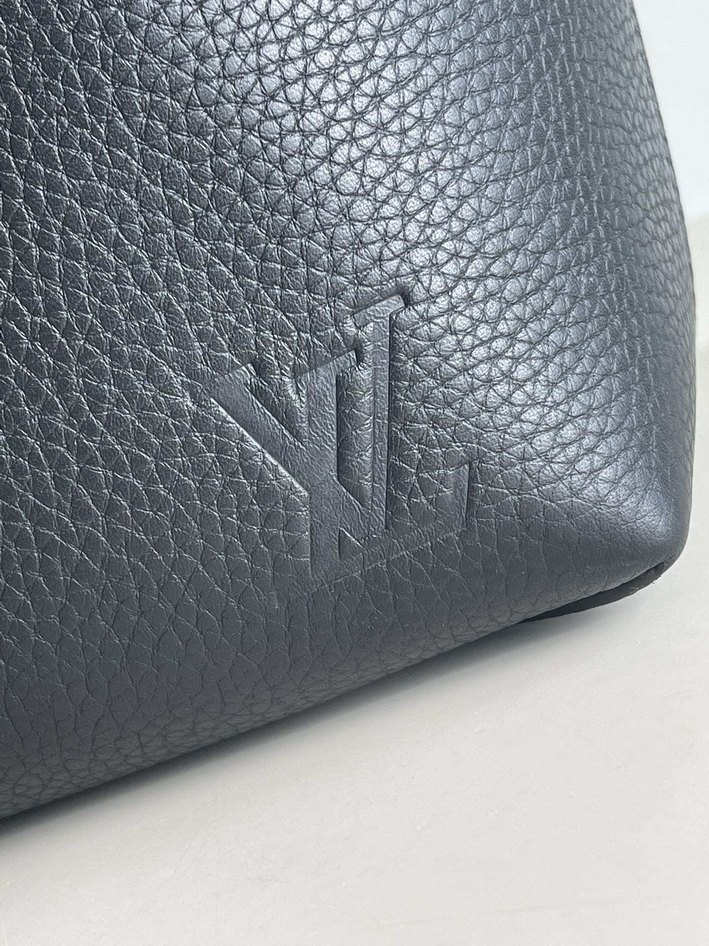 Louis Vuitton LV Cabas Voyage bag M52817