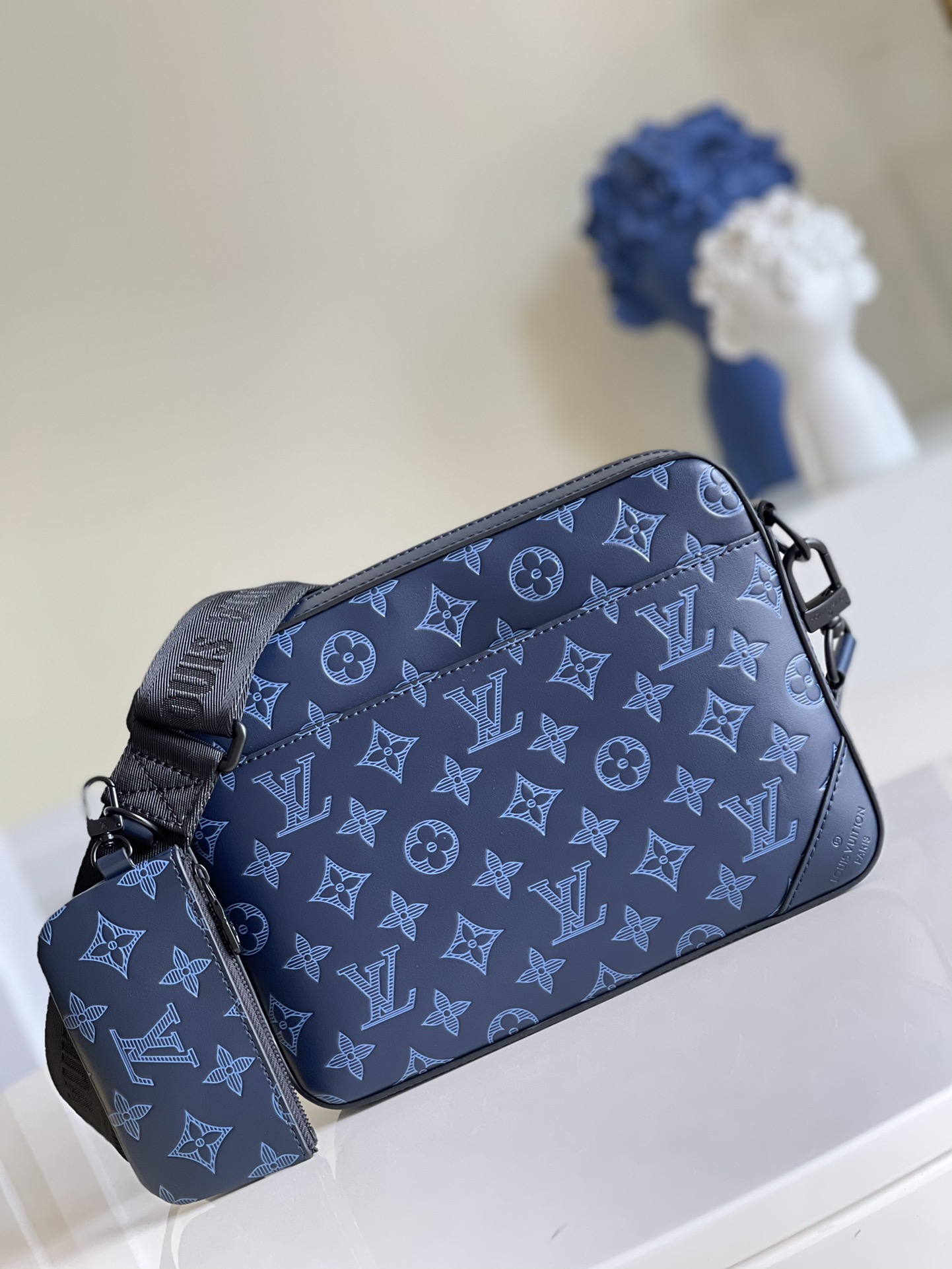 Louis Vuitton LV Duo Messenger邮差包 M45730