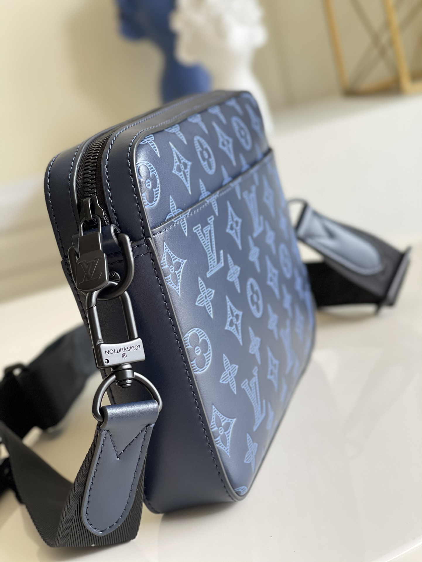 Louis Vuitton LV Duo Messenger邮差包 M45730