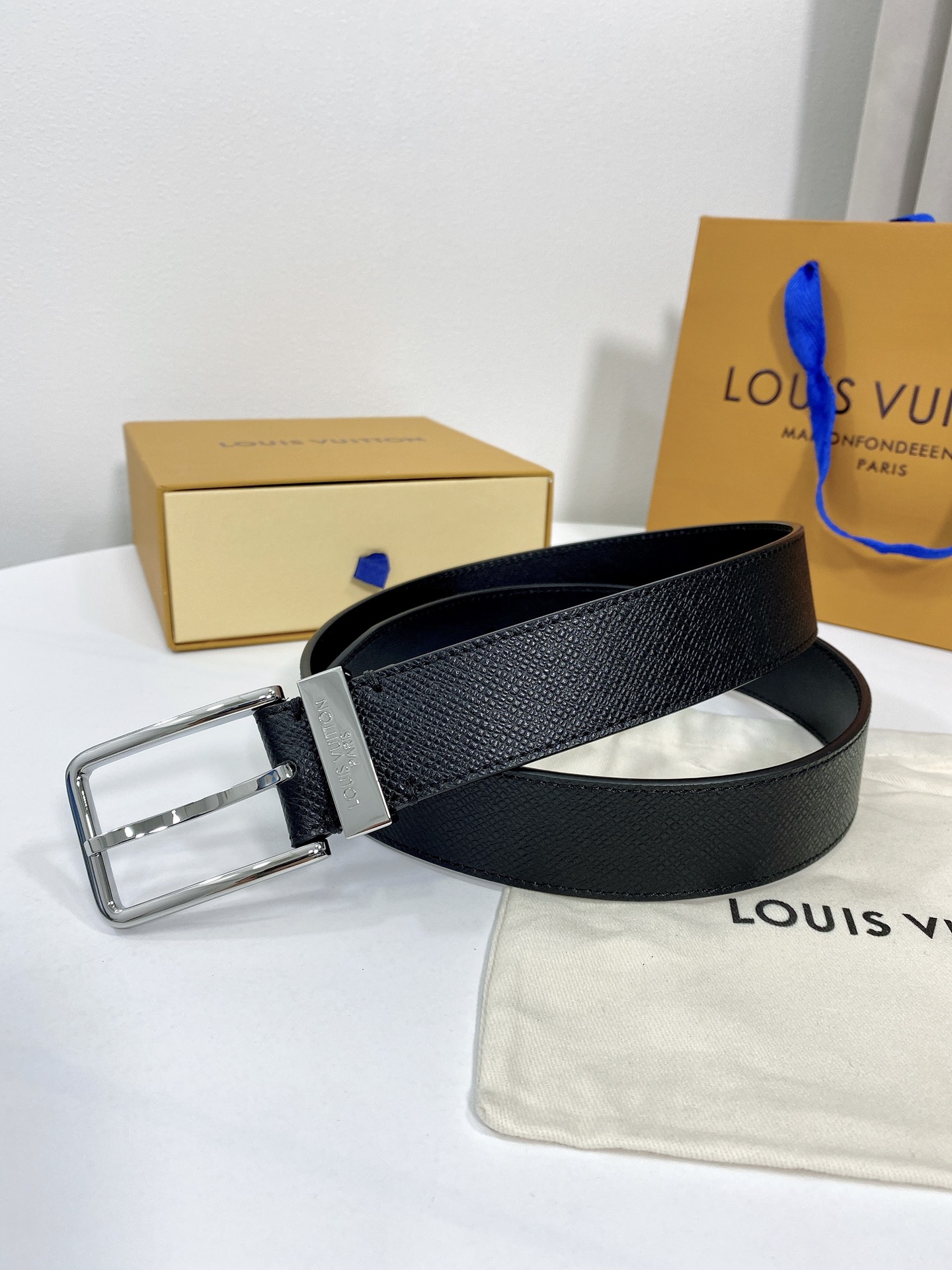 Pybdly 配全套包装礼盒 Louis Vuitton 原单品质经典款腰带，意大利进口原版头层牛皮，精品纯铜针扣，时尚百搭永不过时，宽度3.5cm
