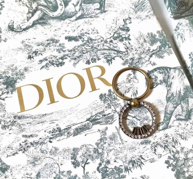Dior迪奥圆圈镂空字母戒指一致ZP
