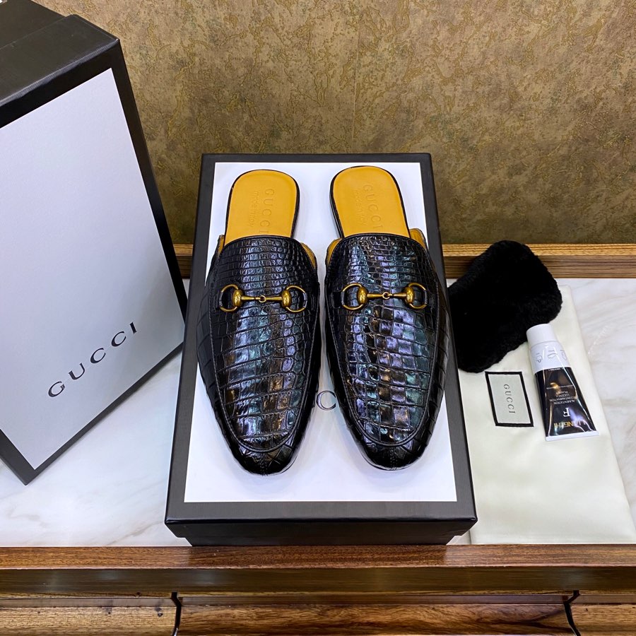 NO:278120,Newly upgraded GUCC1 counter classic crocodile belly semi-torch Goodyear handmade Thai Siamese crocodile belly Italian cowhide genuine leather large sole Luxury materials imported foot pad 38/44 with special maintenance oil towel!  ,gucci,cowhide,Leather soles19860909全新升级 GUCC1 专柜经典款鳄鱼肚皮半拖 固特异手工制作 泰国暹罗鳄鱼肚皮 意大利牛皮真皮大底 奢侈用料进口垫脚 38/44 配专用保养油毛巾！,,gucci,cowhide,Leather soles,Men's shoes