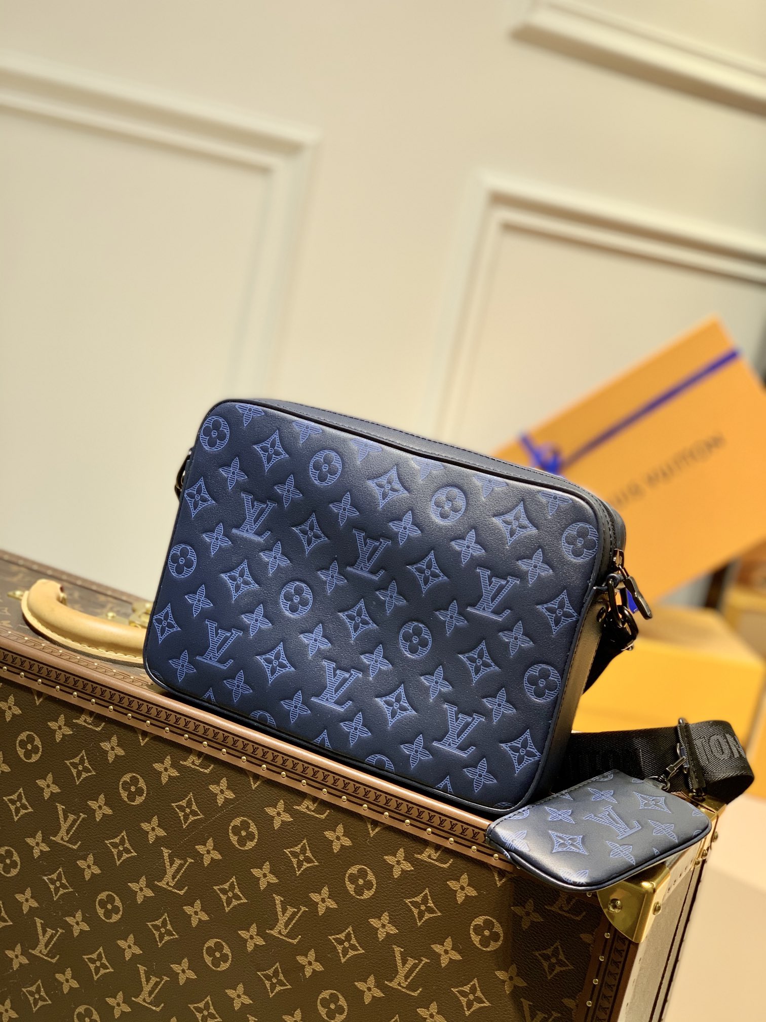 Louis Vuitton Accessory Bags Sac Messenger Duo Bleu Marine M45730