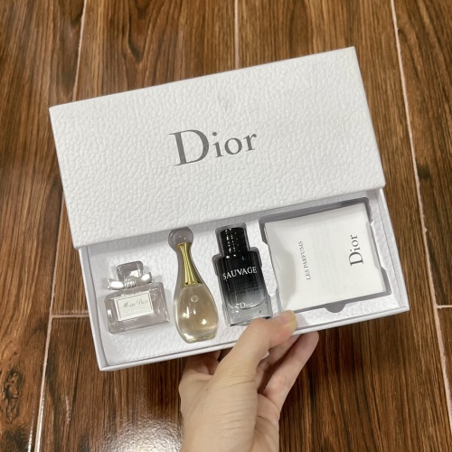 Dior Miniature Perfume Set - Miss Dior, J'adore, Sauvage - Gift Set 1 Dior Miniature Perfume Set - Miss Dior, J'adore, Sauvage - Gift Set