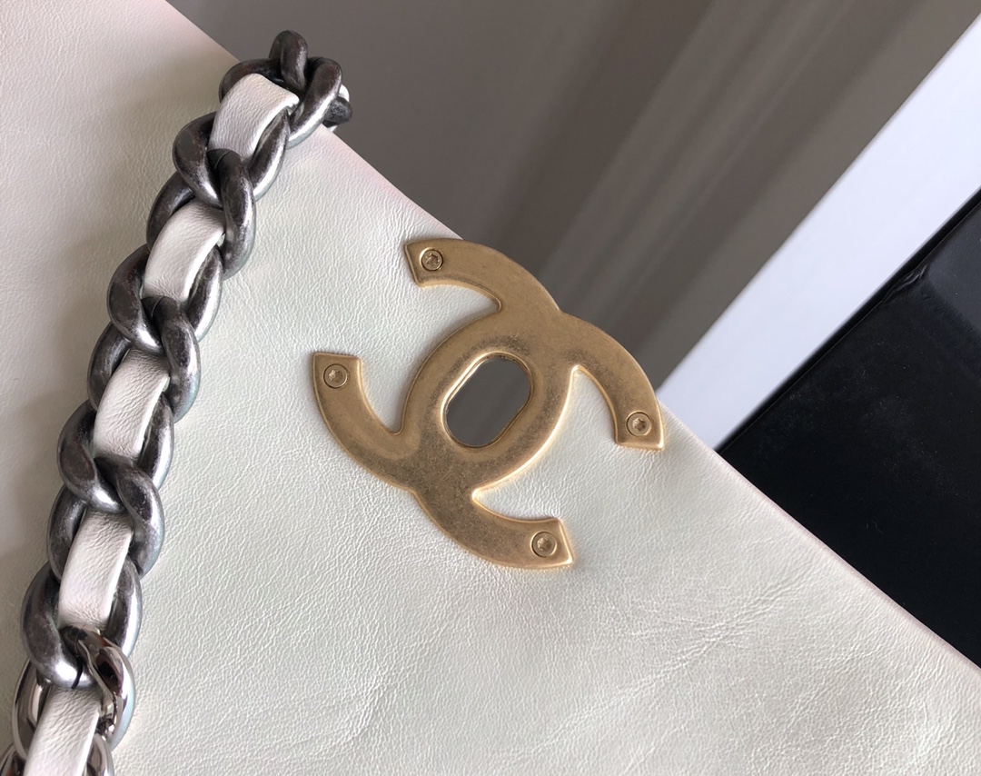 特级白金版 Chanel 经典款之19bag 全球明星、网红都在抢爆的一款独球霸 ZP羊皮 厚镀纯钢五金 手提、肩背、斜挎 实用性极强 7