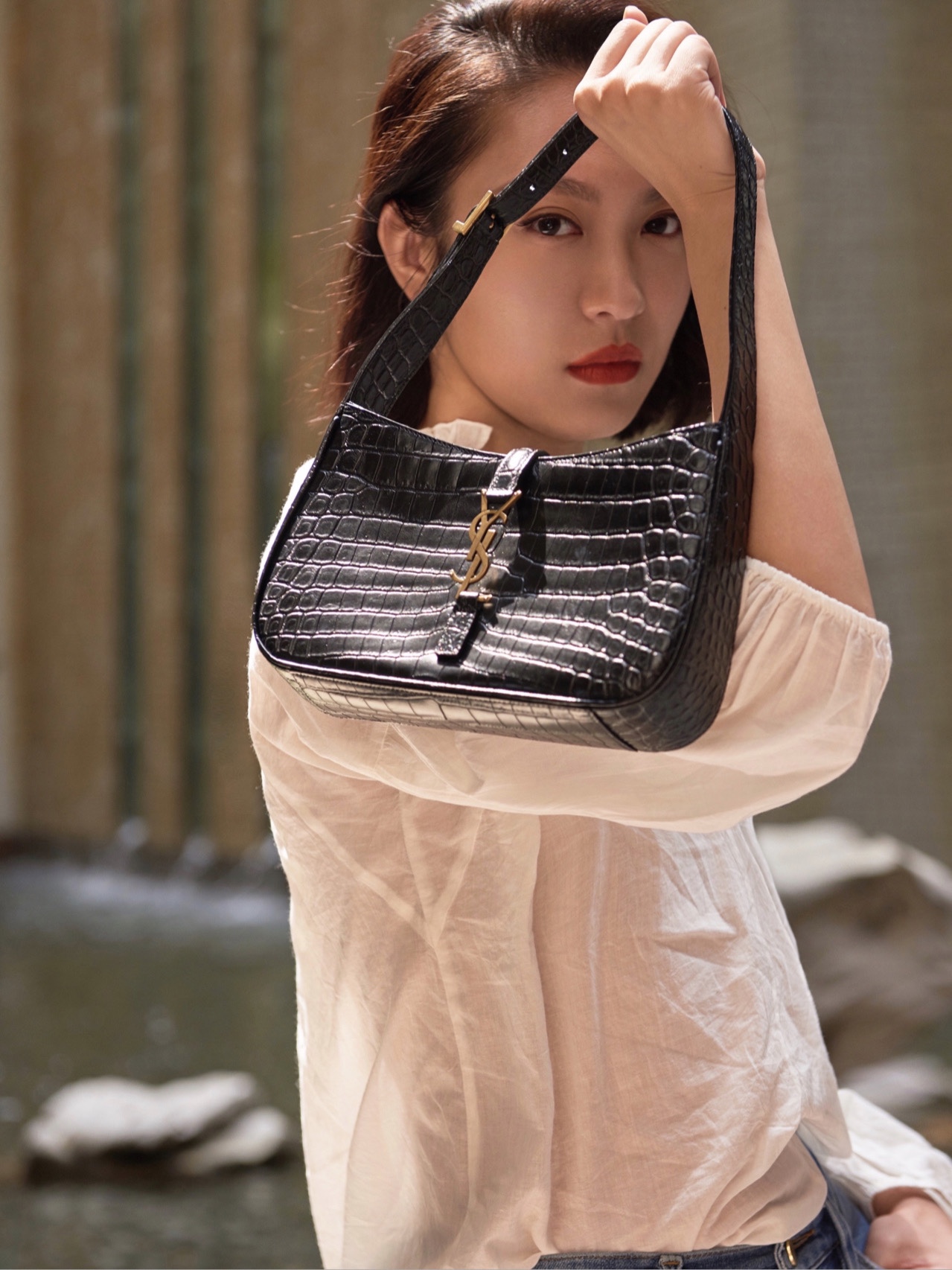 Saint laurent Ysl LE 5 À 7 鳄鱼纹腋下包 657228黑色