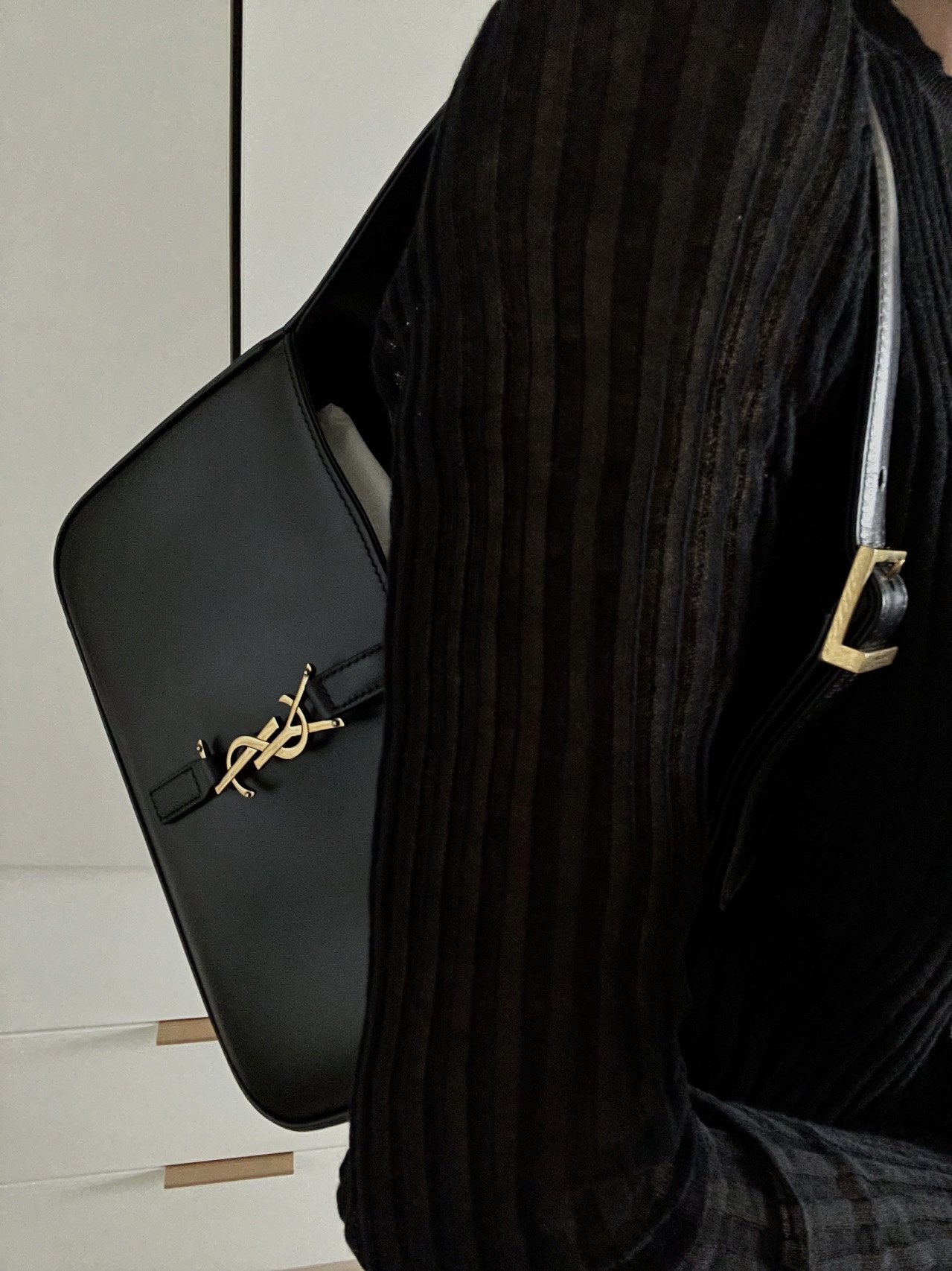 Saint laurent Ysl LE 5 À 7 平纹腋下包 657228黑色