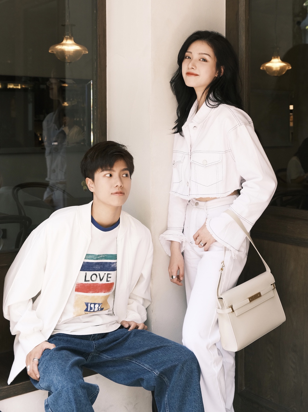 Ysl 𝑴𝒂𝒏𝒉𝒂𝒕𝒕𝒂𝒏 29CM曼哈顿法棍包 579271白色牙签纹金扣