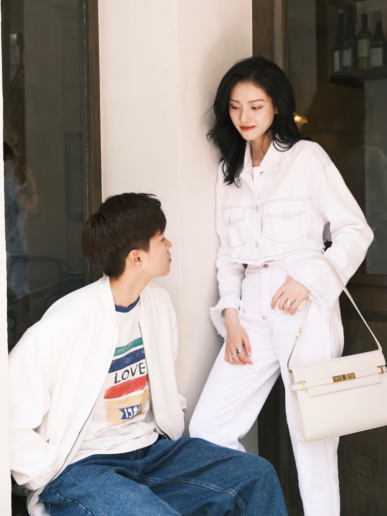 Ysl 𝑴𝒂𝒏𝒉𝒂𝒕𝒕𝒂𝒏 29CM曼哈顿法棍包 579271白色牙签纹金扣