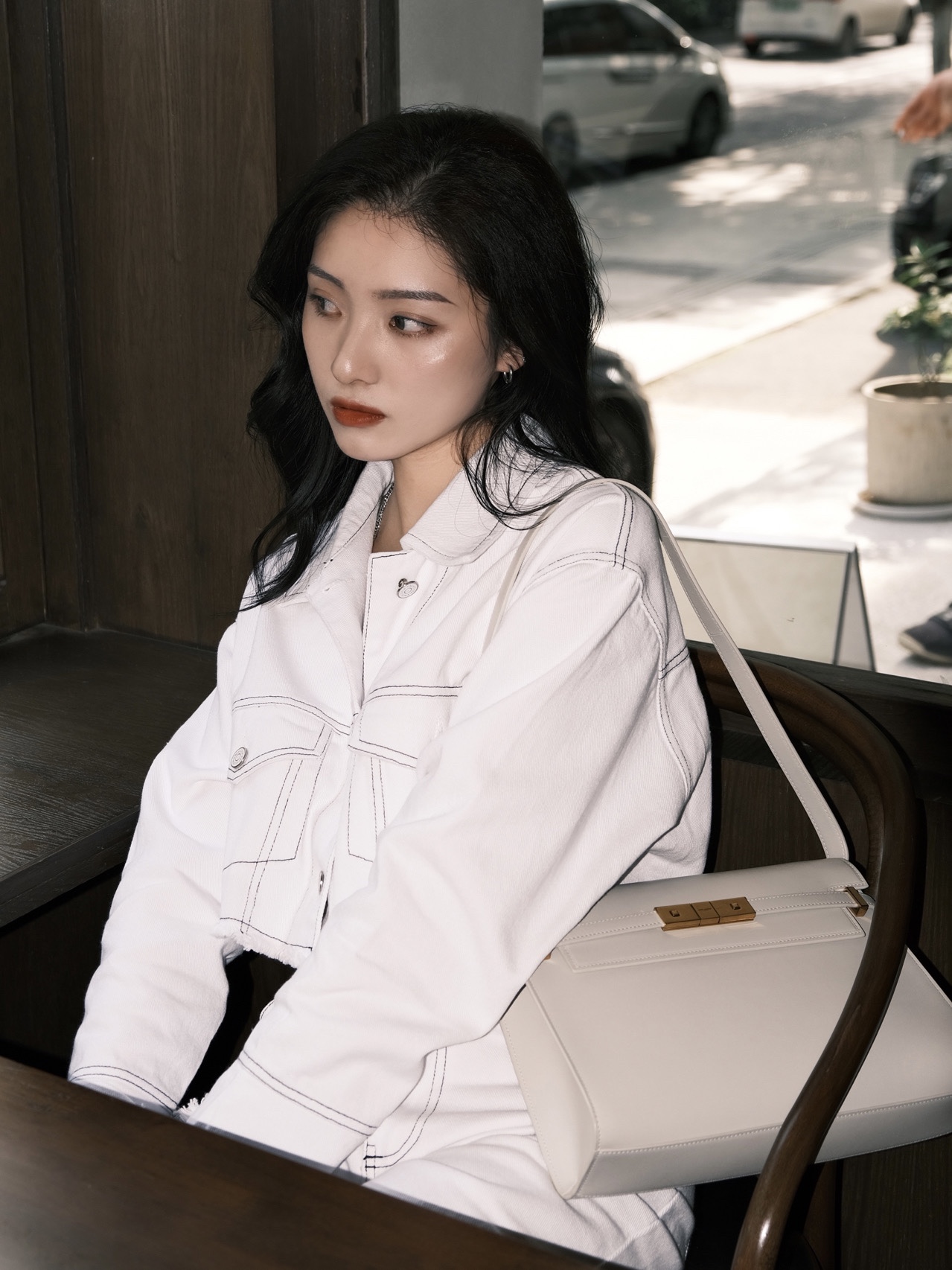 Ysl 𝑴𝒂𝒏𝒉𝒂𝒕𝒕𝒂𝒏 29CM曼哈顿法棍包 579271白色牙签纹金扣