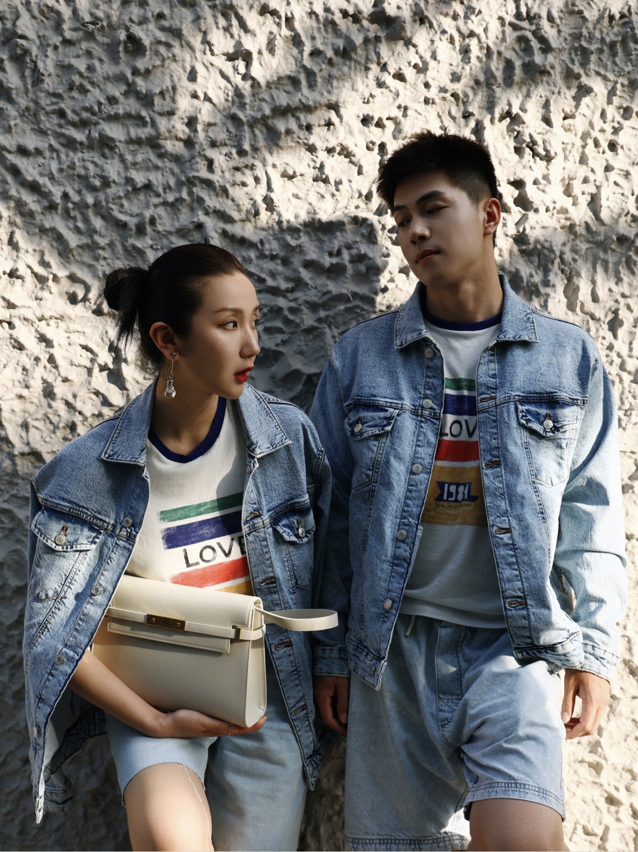 Ysl 𝑴𝒂𝒏𝒉𝒂𝒕𝒕𝒂𝒏 29CM曼哈顿法棍包 579271白色牙签纹金扣