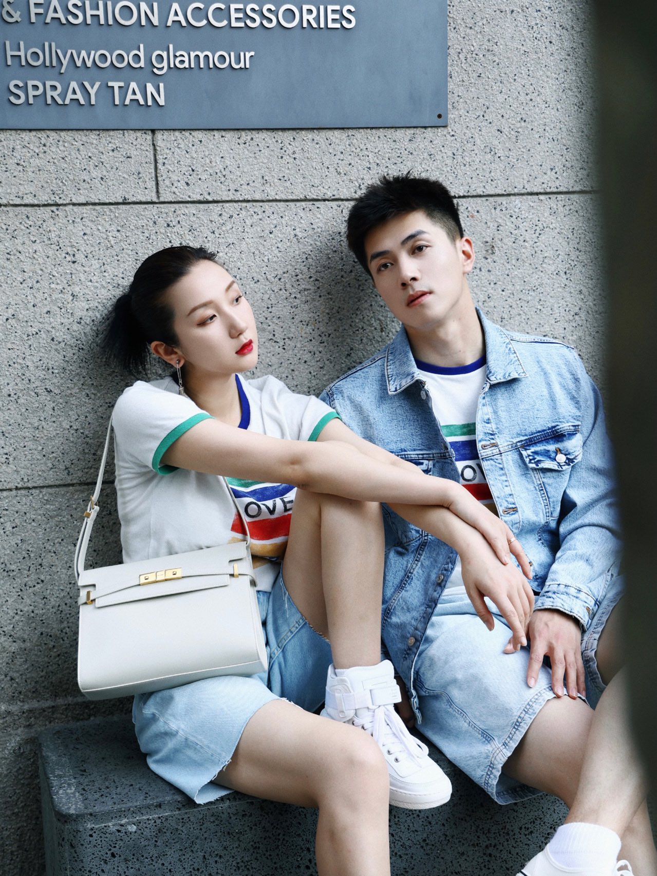 Ysl 𝑴𝒂𝒏𝒉𝒂𝒕𝒕𝒂𝒏 29CM曼哈顿法棍包 579271白色牙签纹金扣