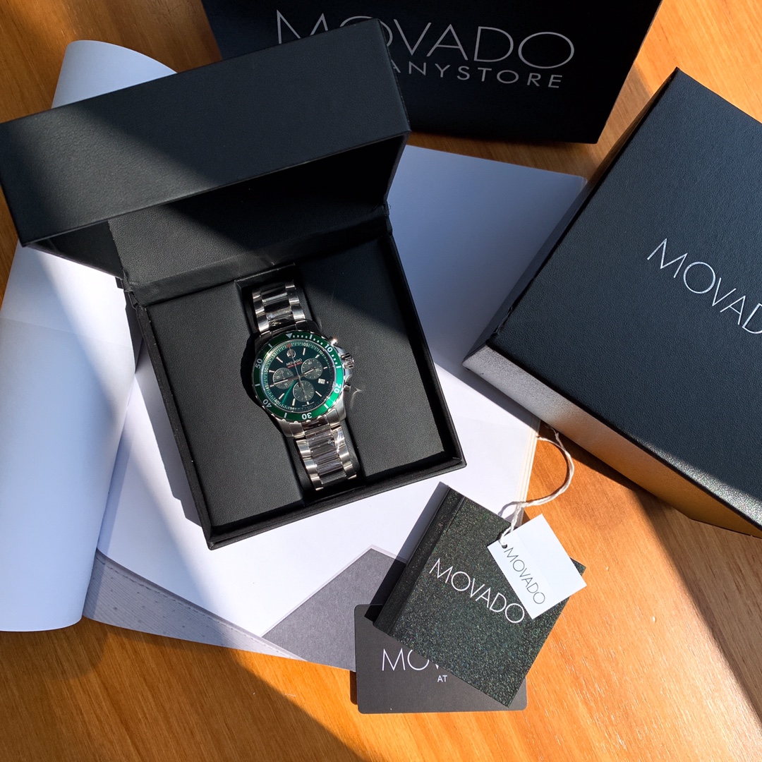 Часы Movado