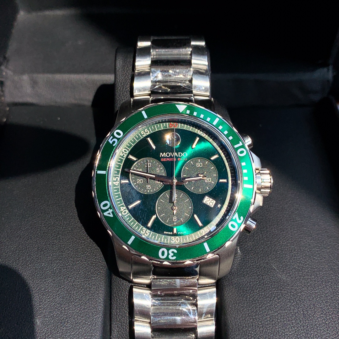 Часы Movado