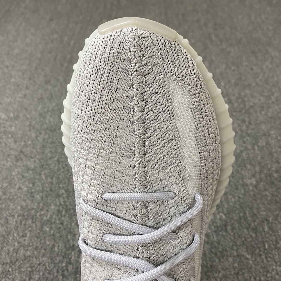 Yeezy350尾灯尺码36-48总