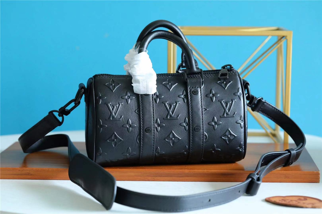 Louis Vuitton LV Keepall Handbags Travel Bags Cowhide M57960