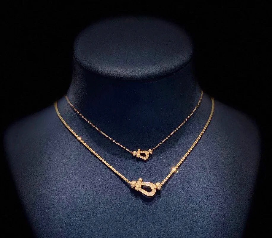 NO:631508,Big and small horseshoes Fre*d, Cartier high-end jewelry19860909大小马蹄 Fre*d,,卡迪亚高端饰品,Jewelry