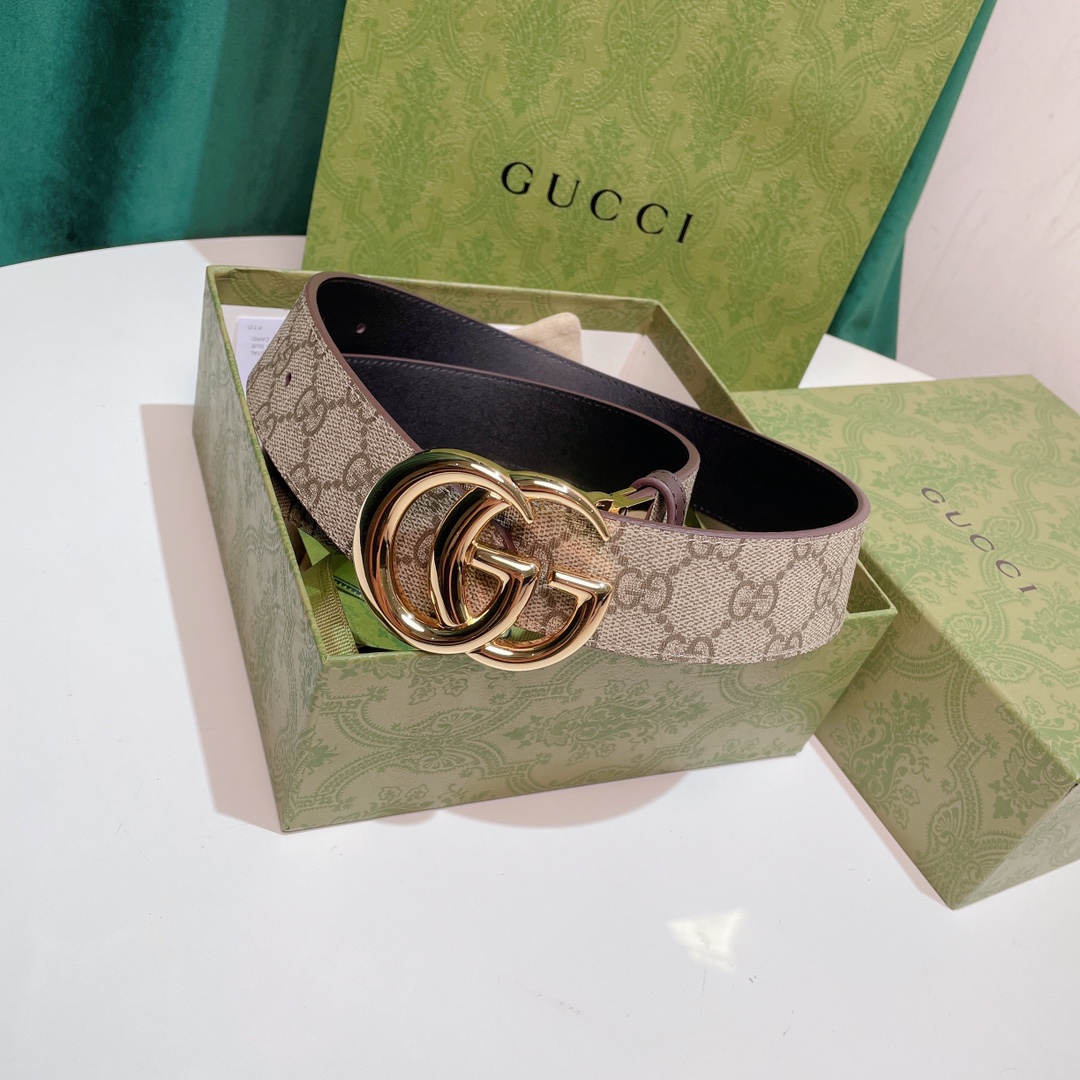 Gucci3.7高级人造帆布双面印花双面使用配旋转扣一侧为GucciSignature皮革反面一侧为单色