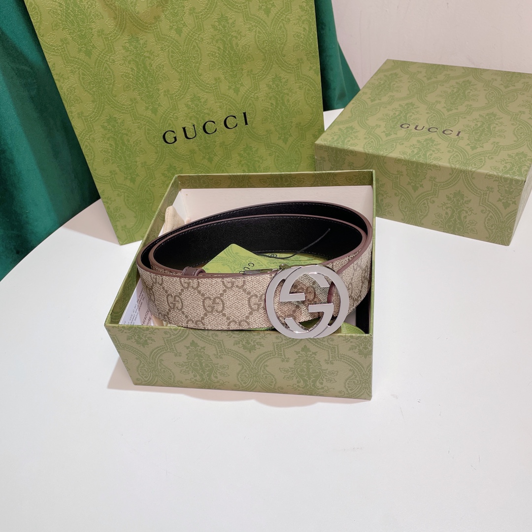 Gucci3.7高级人造帆布双面印花双面使用配旋转扣一侧为GucciSignature皮革反面一侧为单色