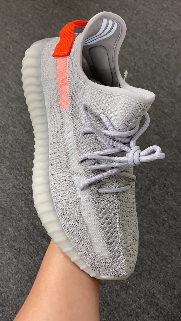 Yeezy350尾灯尺码36-48总