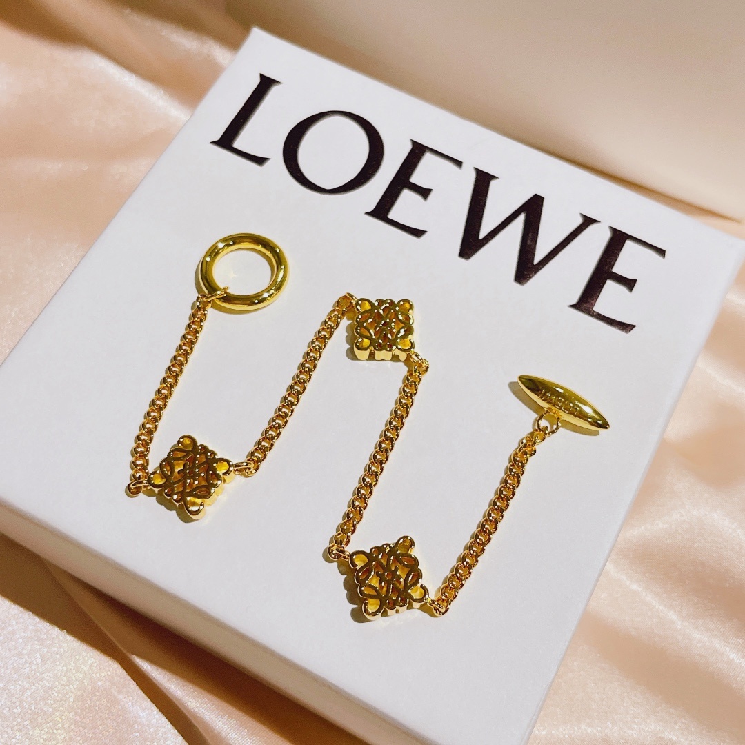 AA622LOEWE菱形手链第一眼看