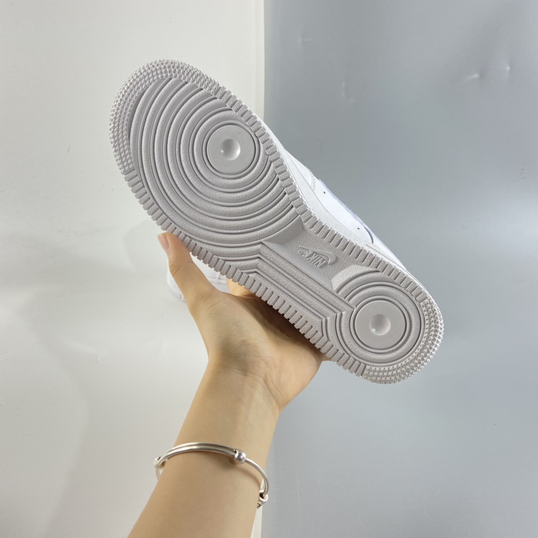 P200 NIKE Air Force 1 空军一号低帮运动休闲板鞋 CV1699-100