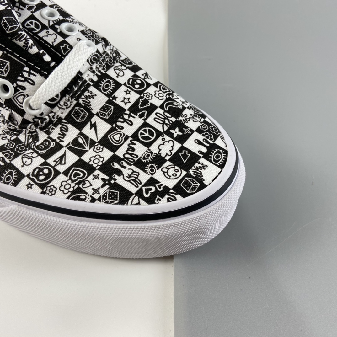 P150 Vans Authentic  黑白涂鸦印花 VN0A2Z518G