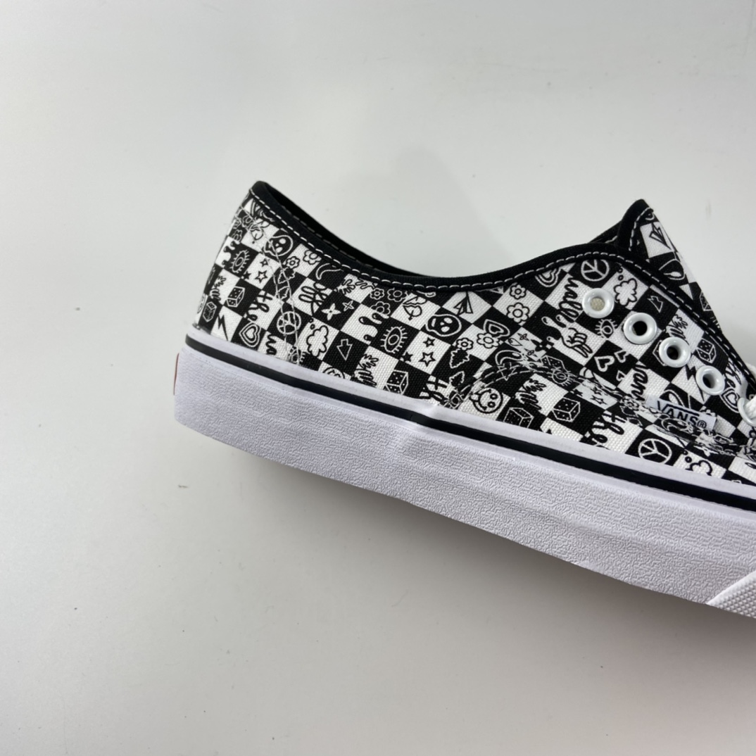 P150 Vans Authentic  黑白涂鸦印花 VN0A2Z518G