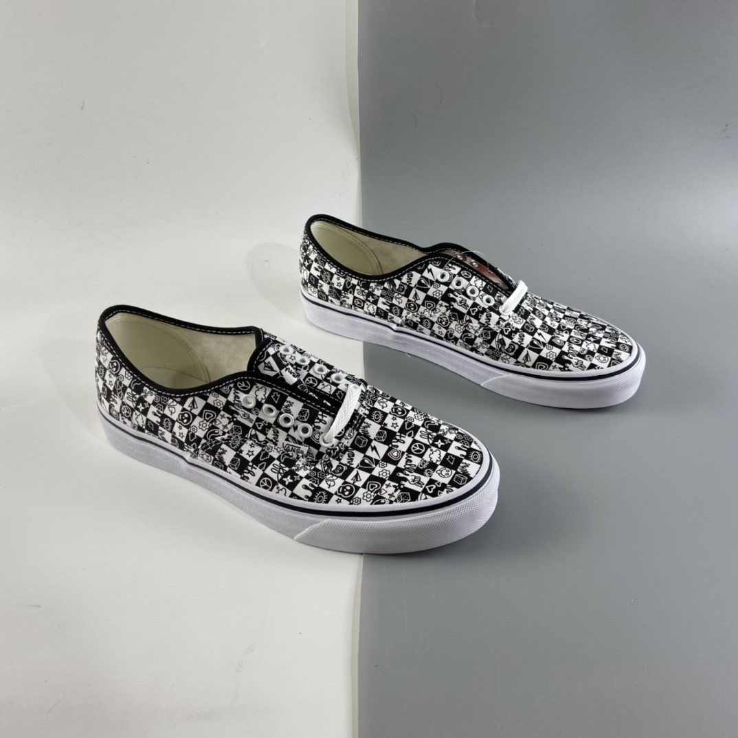 P150 Vans Authentic  黑白涂鸦印花 VN0A2Z518G