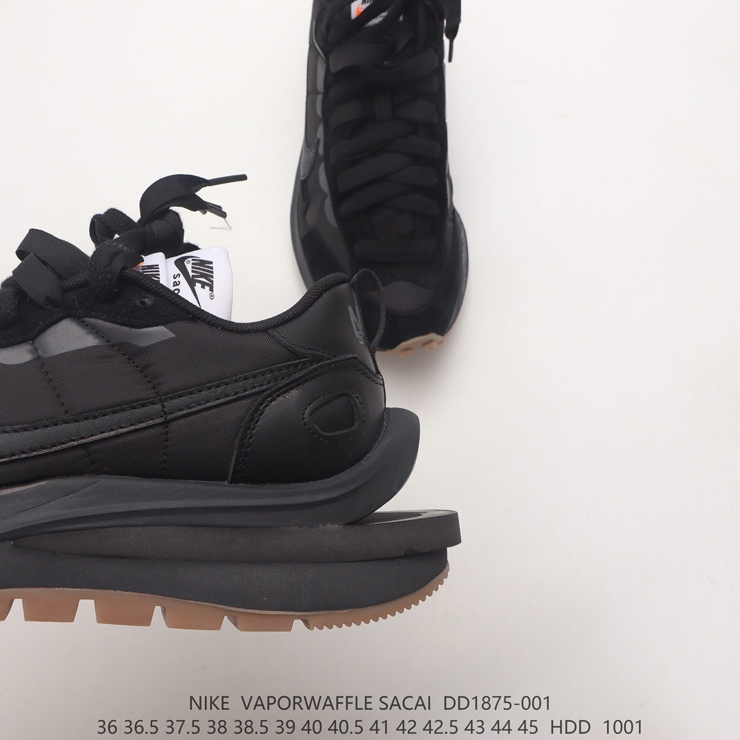 公司级半码，男女鞋！ 日式解构美学联名Sacai x Nike VaporWaffle
