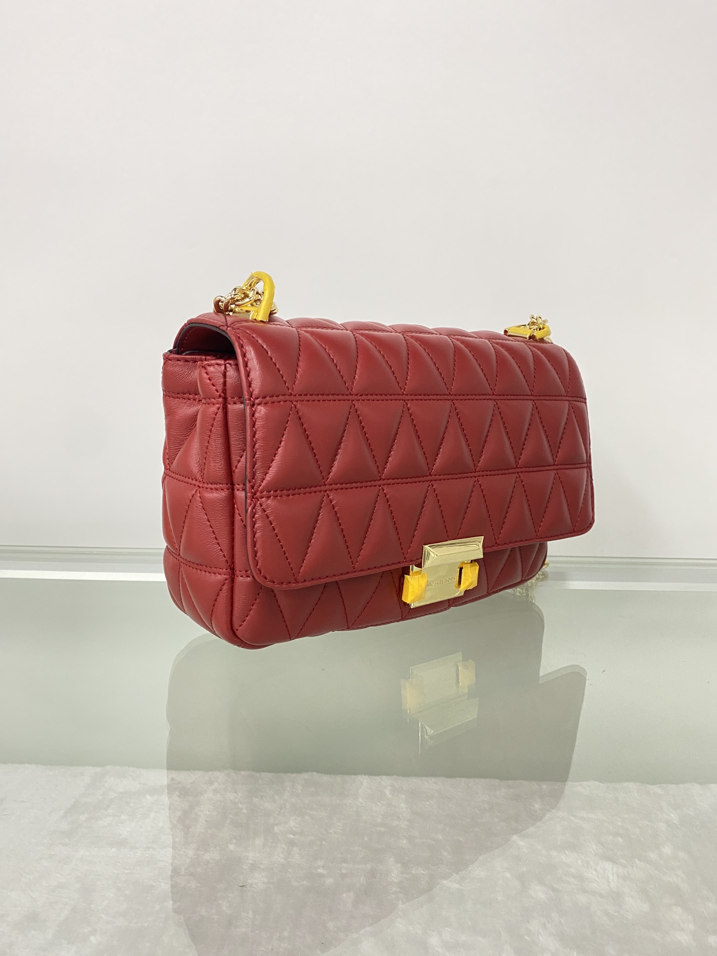 Michael Kors 菱格羊皮中号樱桃红 mk羊皮链条包 Sloan 系列新品 柔软细腻的羊皮 独具匠心的新锁扣