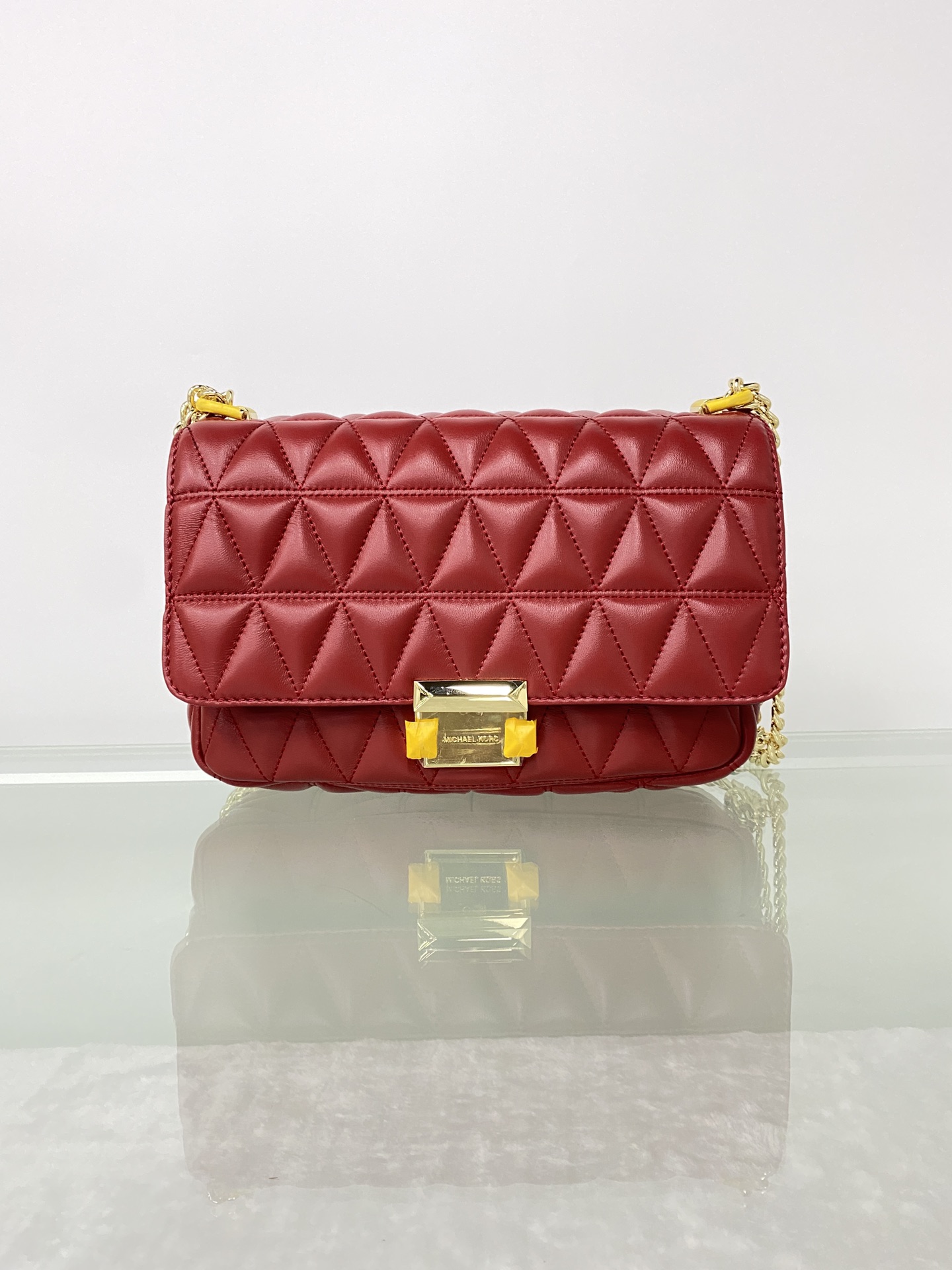 Michael Kors 菱格羊皮中号樱桃红 mk羊皮链条包 Sloan 系列新品 柔软细腻的羊皮 独具匠心的新锁扣