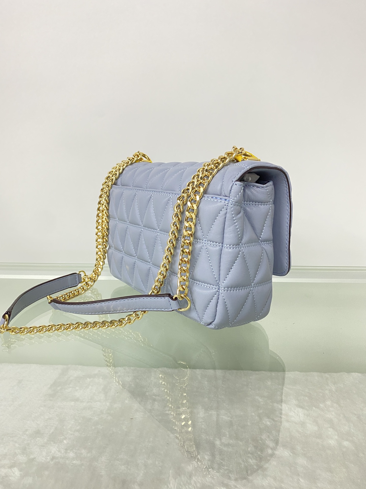Michael Kors 菱格羊皮雾霾蓝中号 mk羊皮链条包 Sloan 系列新品 柔软细腻的羊皮 独具匠心的新锁扣
